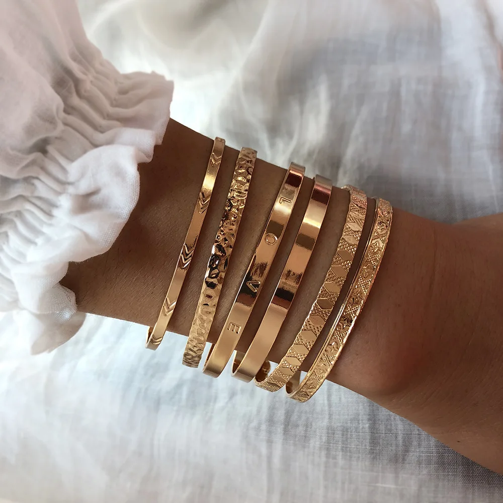 

Fashion Jewelry Gold Women's Gold Bangle Set