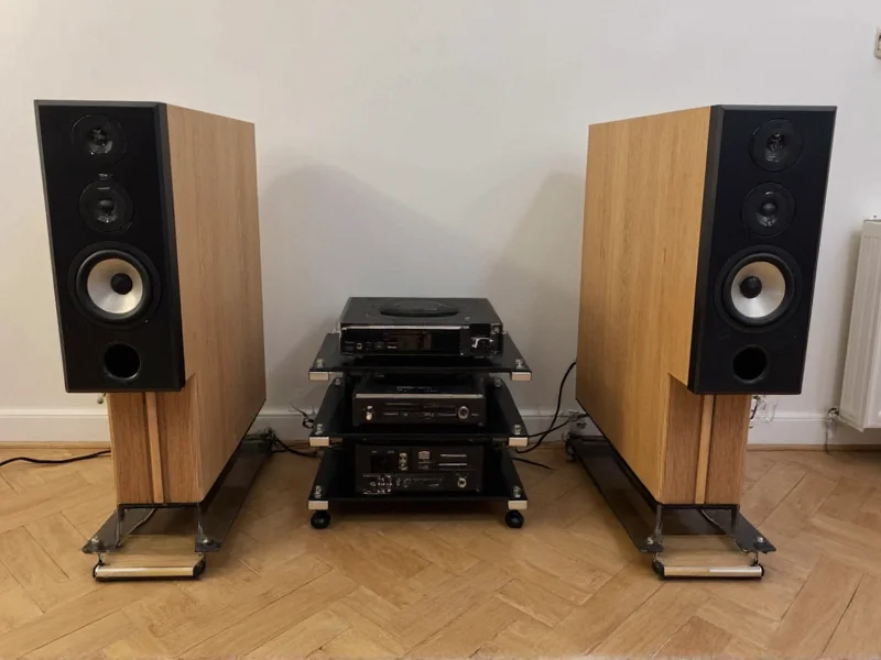Testing DIY loudspeakers with audio equipment
