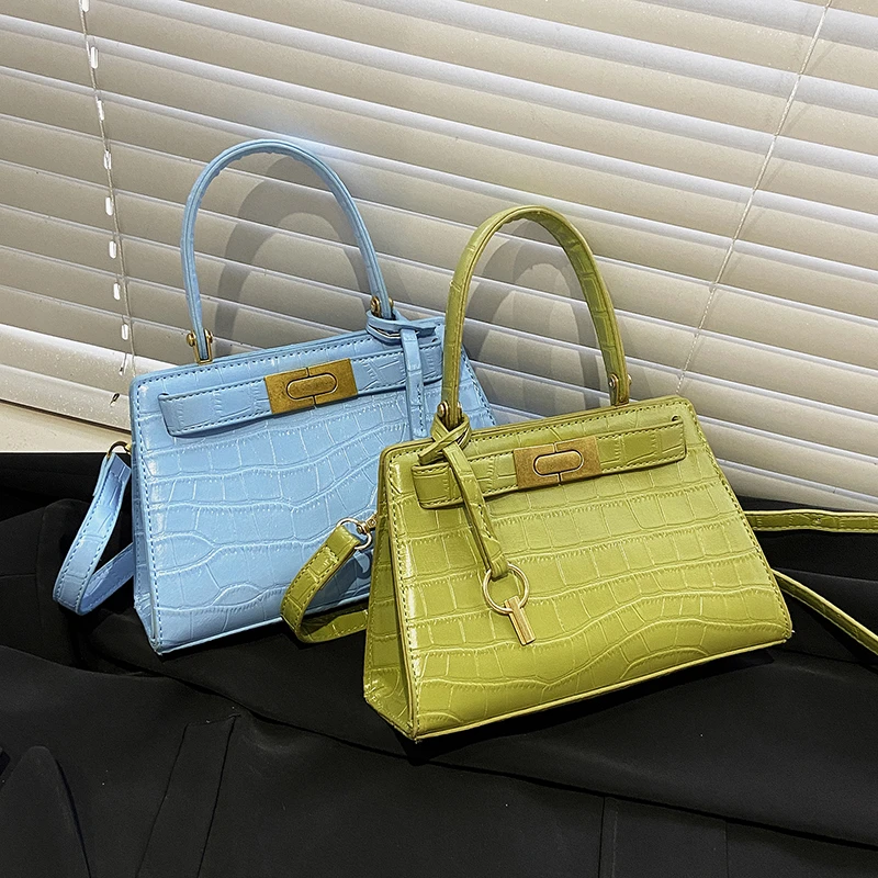 

High Quality Crocodile Pattern Small Long Strap Messenger Bags Lightweight Retro PU Leather Shoulder Bag for Women, 7 colors