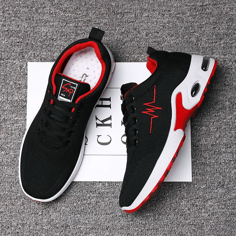 

9302 Comfortable Padding New Design Black Mens Joggers Shoes Custom Mens Shoes Running Shoes 2021