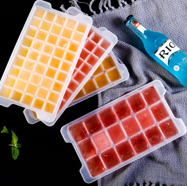 

Customized Eco-Friendly Square Silicone Ice Cube Tray With Lid, Blue