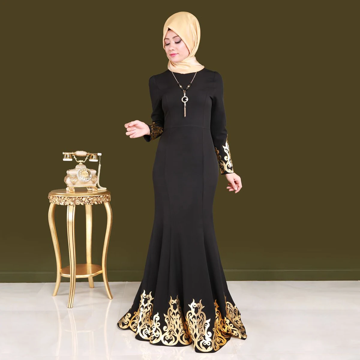 

New Arrival Muslim robe classic loose gilded dress abaya in stock Bronzing material malaysia muslim women lace muslim dress