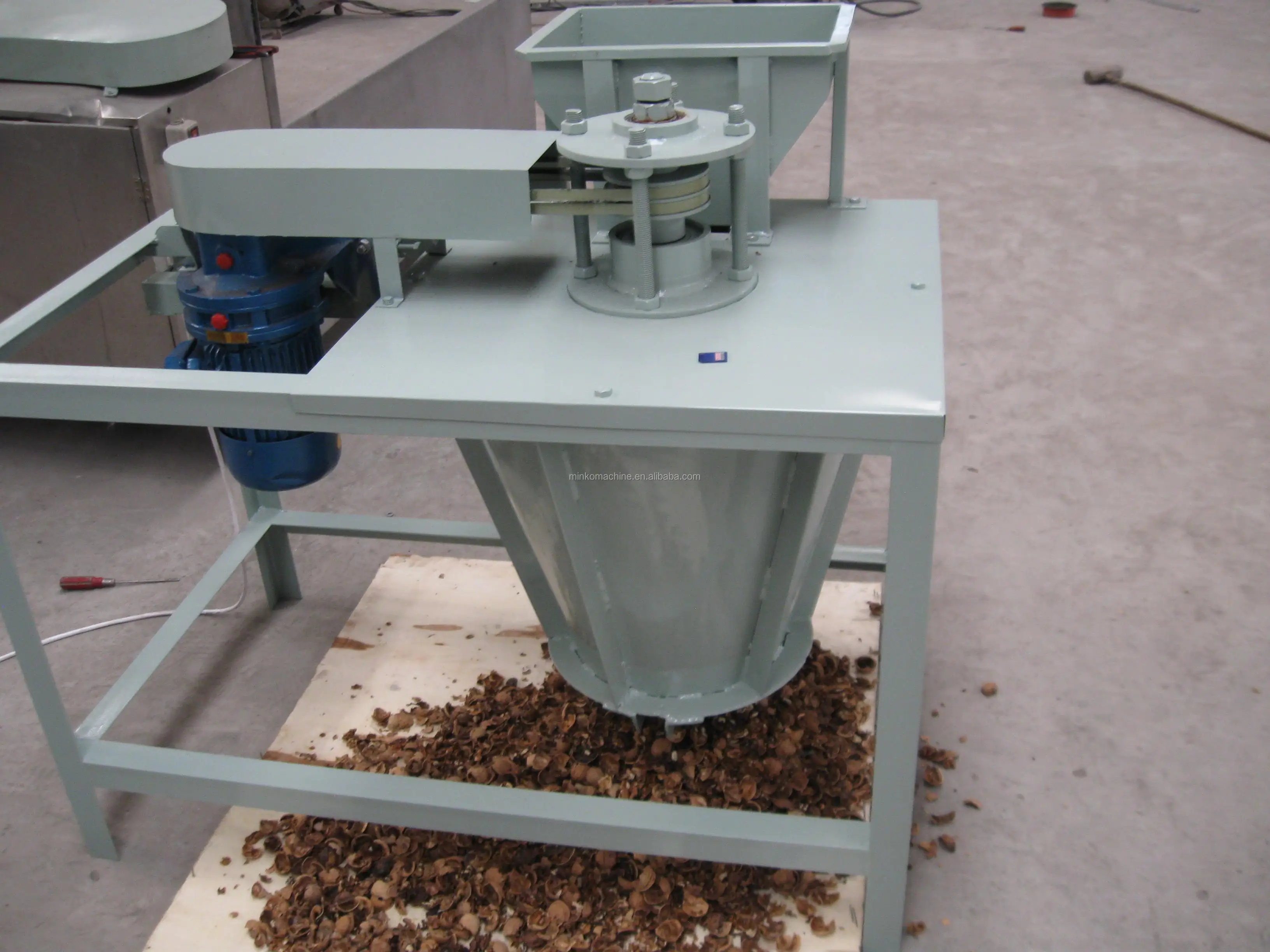 Electric Automatic Walnut Cracker Walnut Breaker Shell Separator