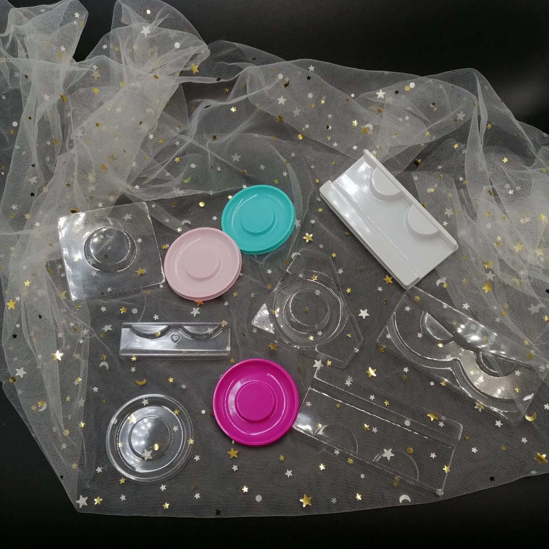 

wholesale lash tray colorful circle lash holder rectangle eyelash tray for eyelash box square and diamond lash tray vendor