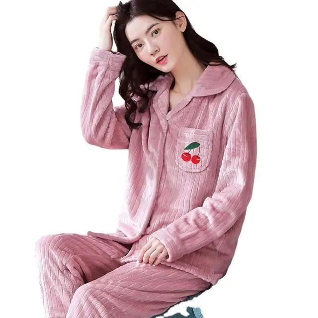 

Woman long sleeve comfortable pure polyester fiber soft Spot wholesale winter nightclothes fashion leisure wear, As pictures