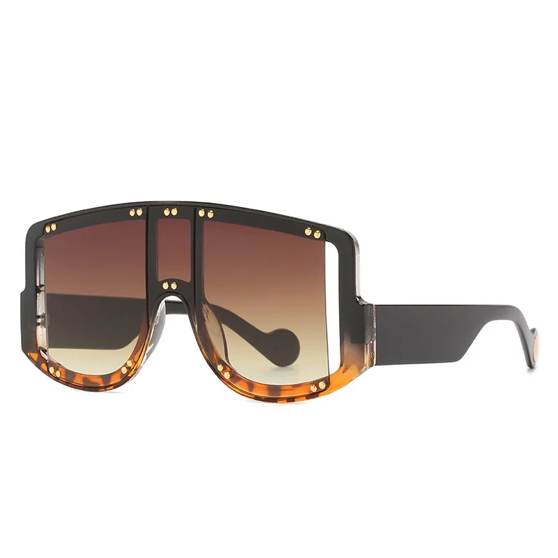 

2021 Unique Design Rivets Decoration One Piece Lens shades Sunglasses 2801