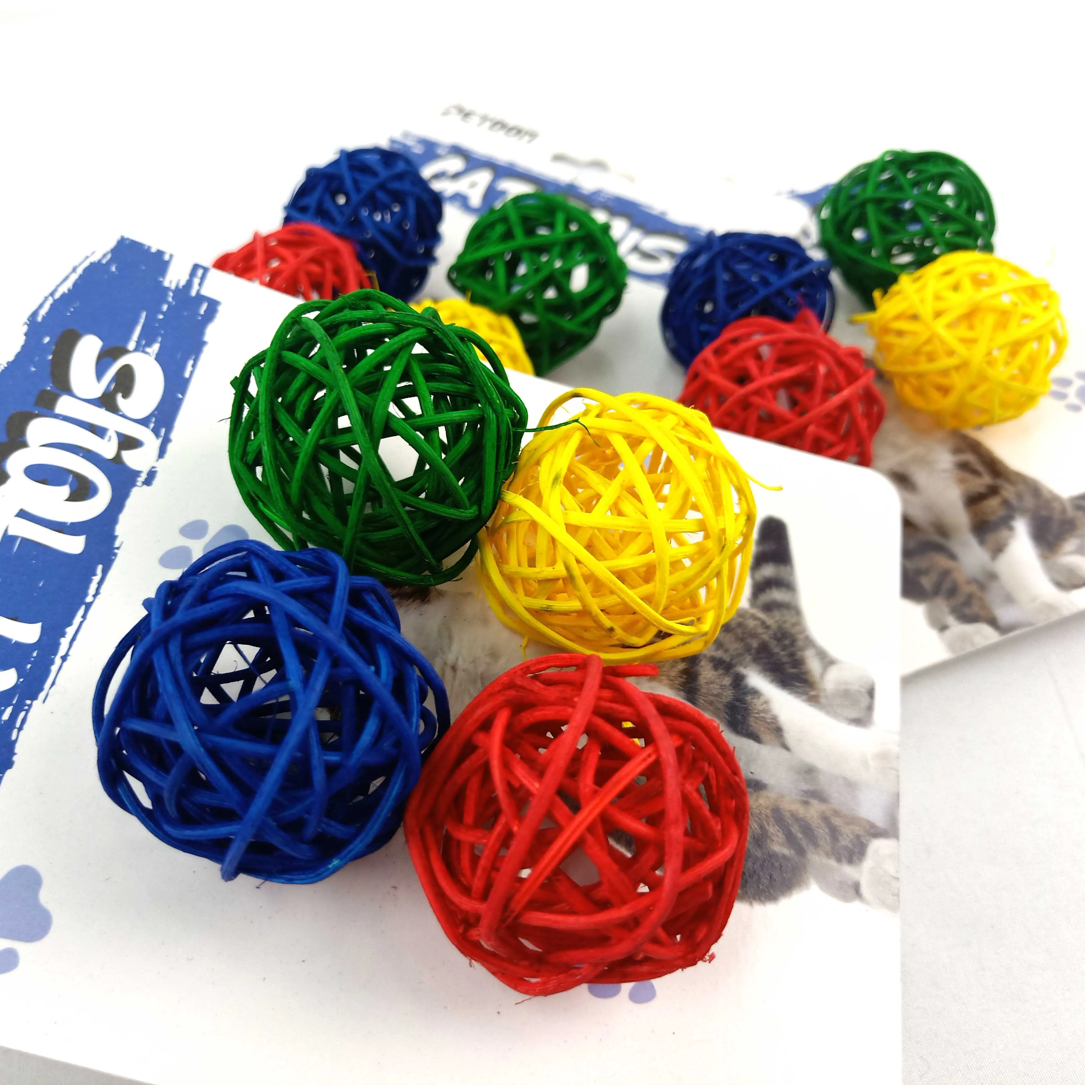 

Cat Teeth Cleaning Toys Interactive Training Funny Willow Woven Rattan Raft Handwoven Cat Molar Ball, Blue,red,yellwo,green