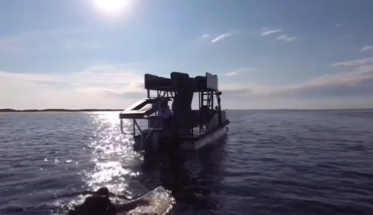 27フィートクラシックツインエンジンダブルデッカーポンツーンボート