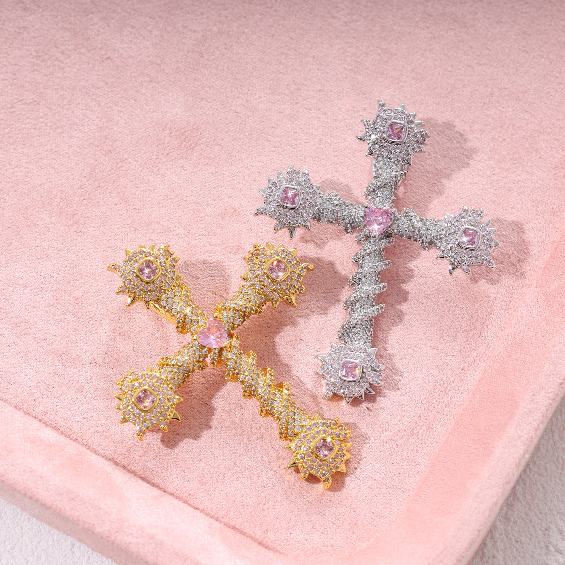 New Design Pink Heart Zircon Thorn Cross Pendant Necklace Hip Hop Heart Diamond Pendant With 4mm Tennis Chain for Women Men