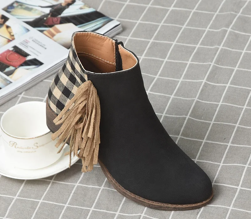 

Wholesale fashion women plaid patchwork side zipper thick med heel tassels boots shoes