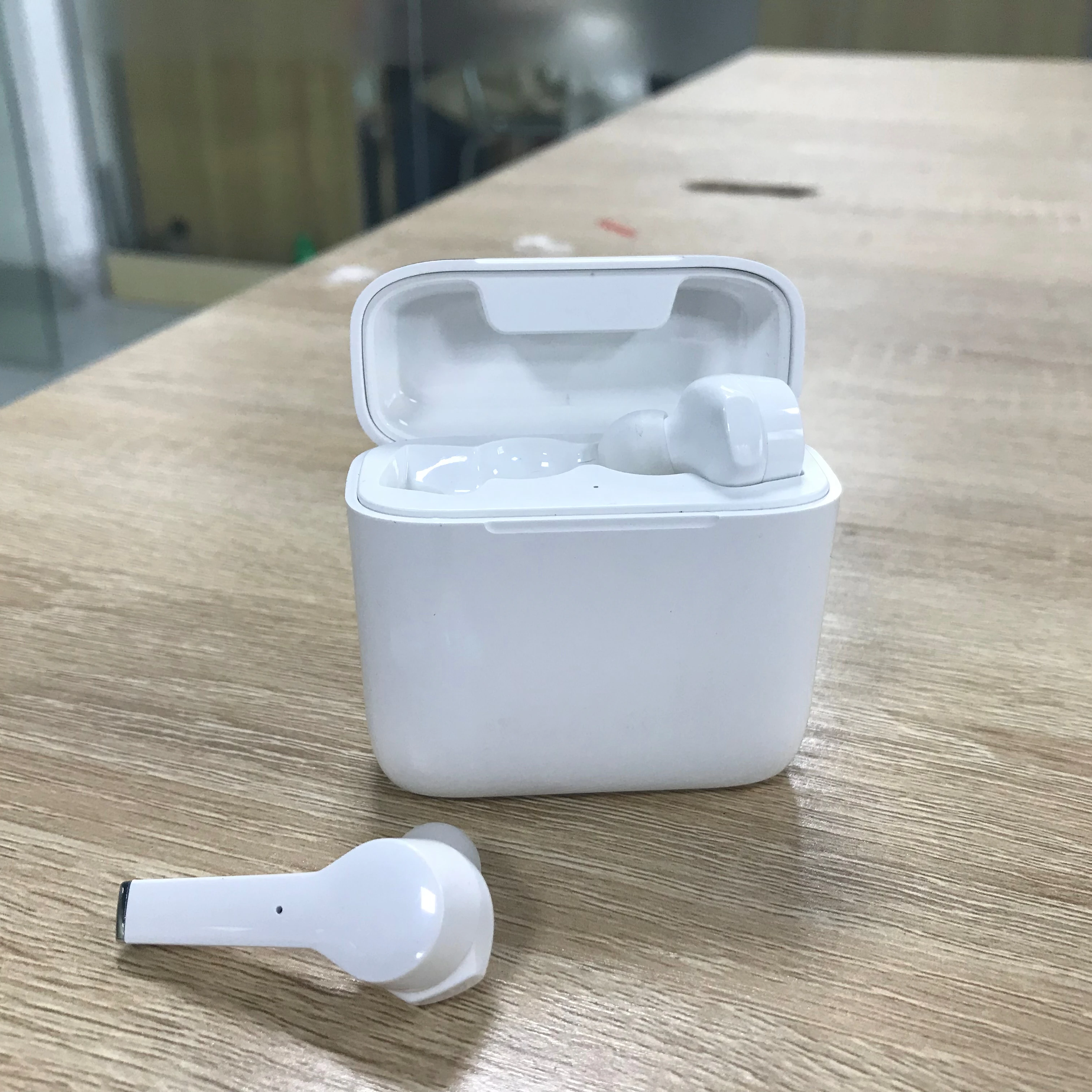New arrival stereo wireless earphone earbuds for relaxing