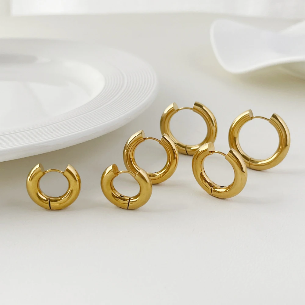 

Modern Classic 18K Gold Plated Stainless Steel Jewelry Thick Huggies Hoop Earrings for Women