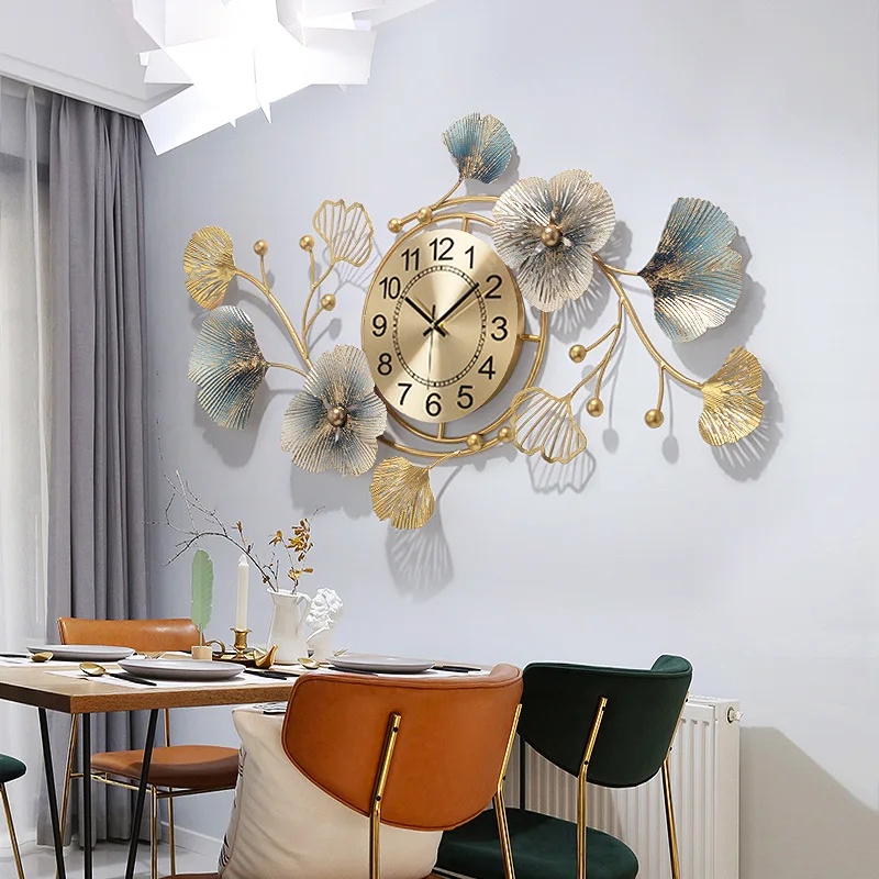 

2021 new product metal gold leaf luxury decorative wall clock for living room