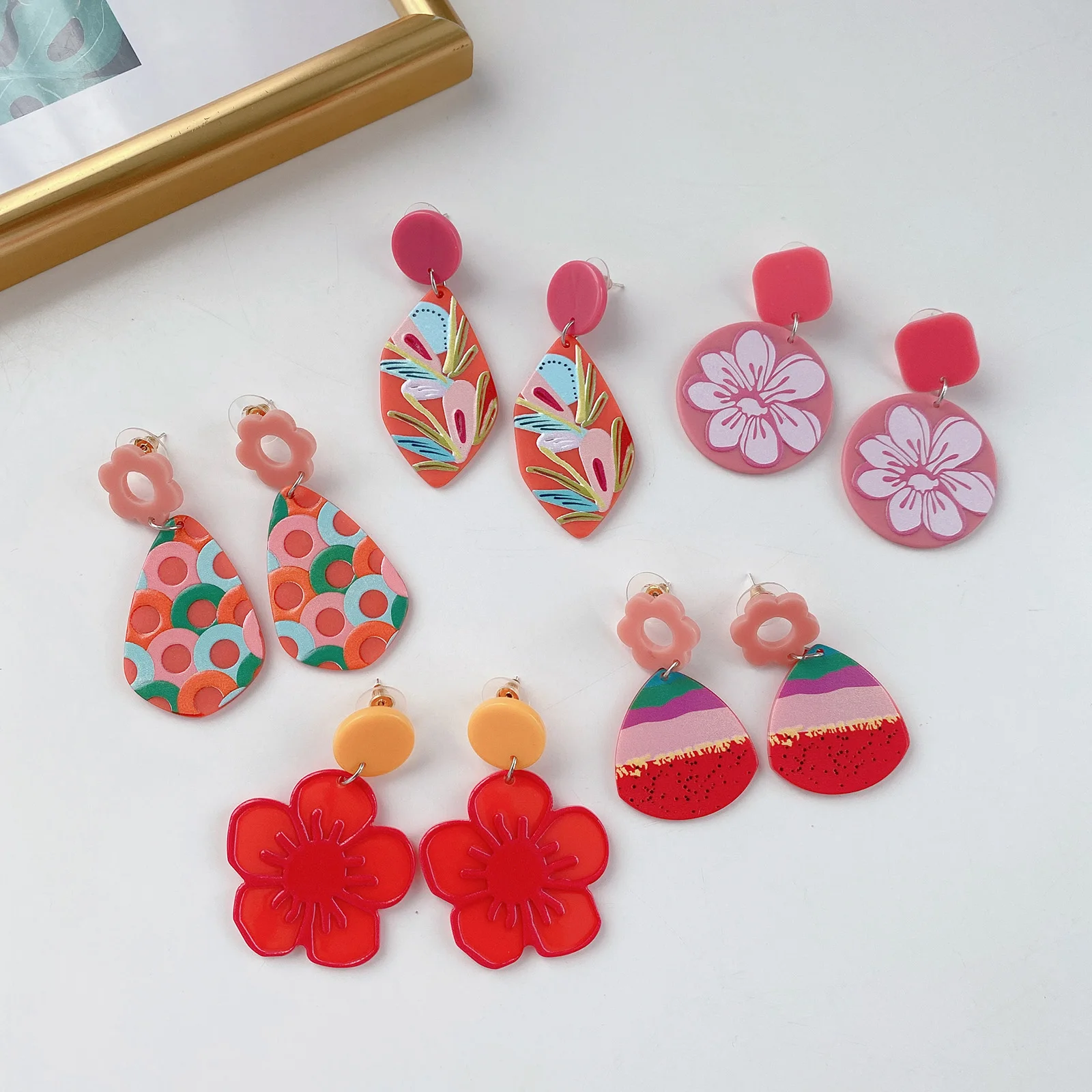 

Wholesale clay ear acrylic polymer handmade red pink hang card holders hawaiian accessories cute big beautiful drop earrings 21524 earring