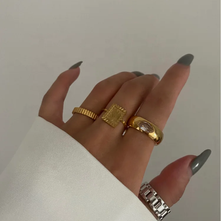 New Arrival Fashion Thin Band Ring Stainless Steel Jewelry 18 K Gold Plated Minimalist Stripe Finger Ring