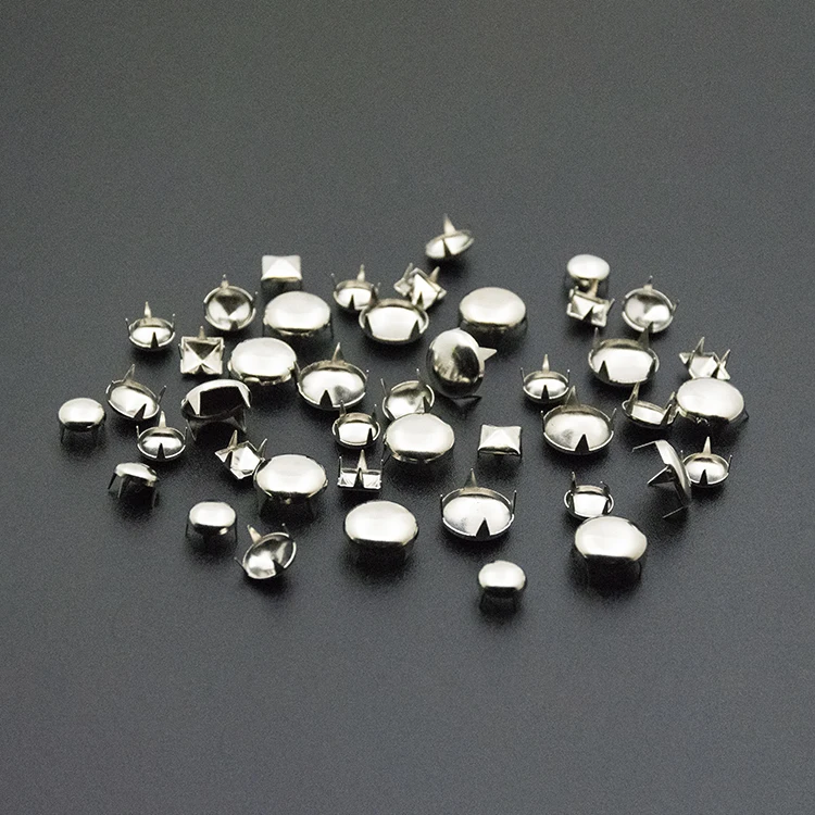 Pyramid Studs (11).jpg