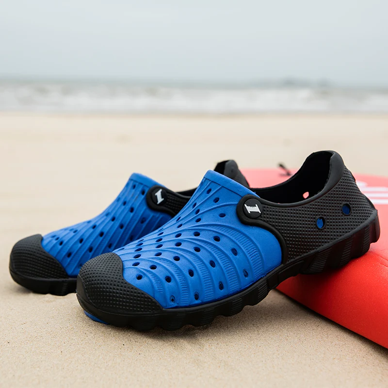 

2021 Men Sandals Summer Hole Shoes Clogs For Men EVA Unisex Garden Shoes