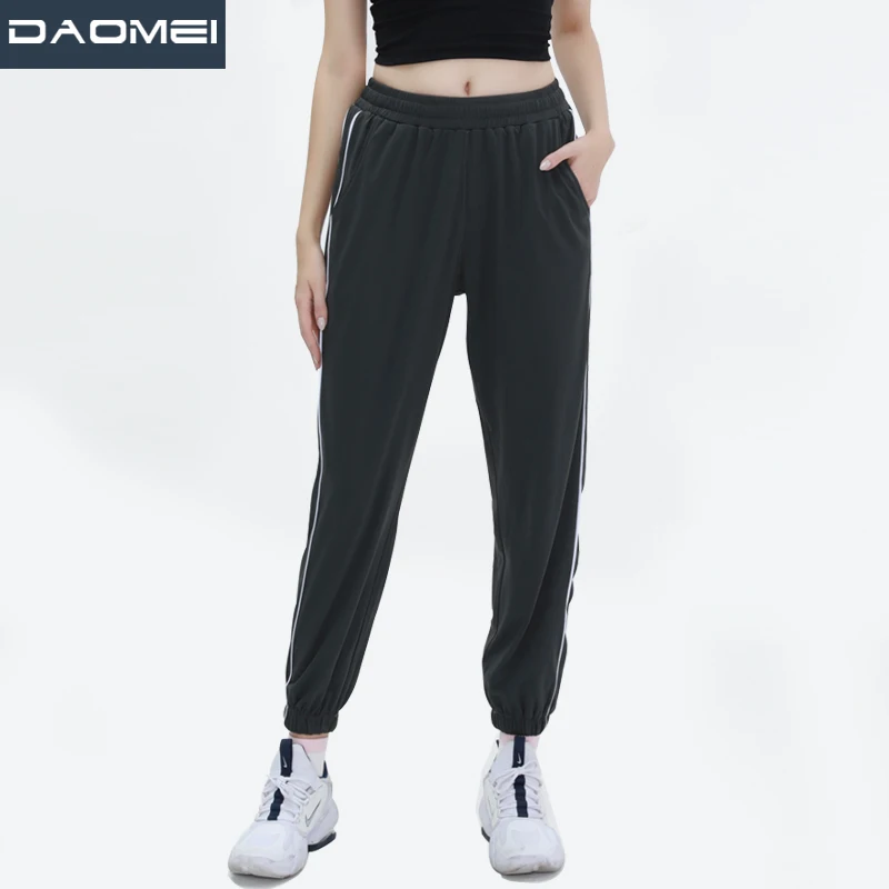 

Good Quality Side Pockets Ladies Custom Logo Wholesale Plain Women's Fitness Running Sweat Jogger Pants