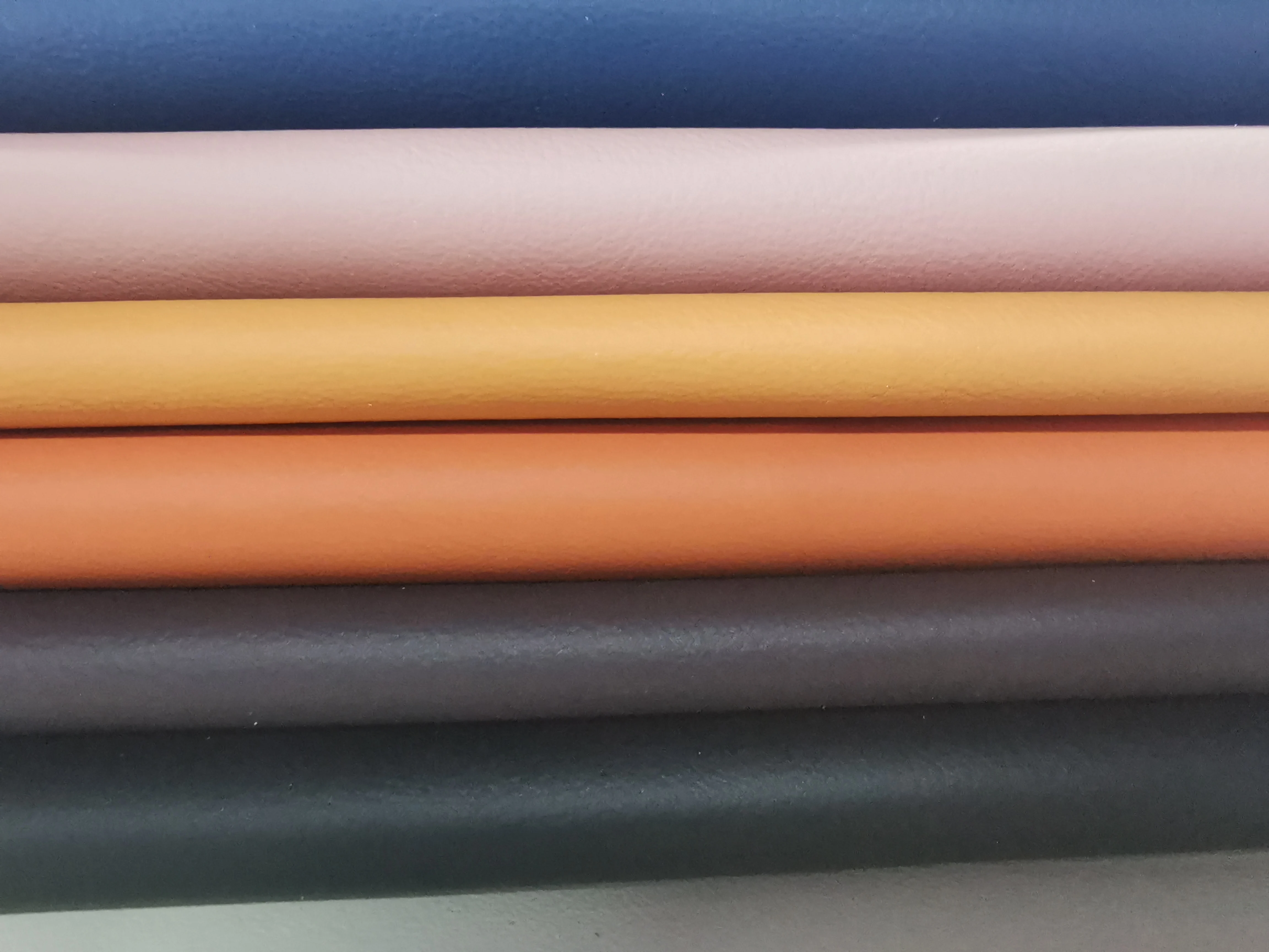 中国供应商柔软硅胶完成医用床沙发的有机皮革