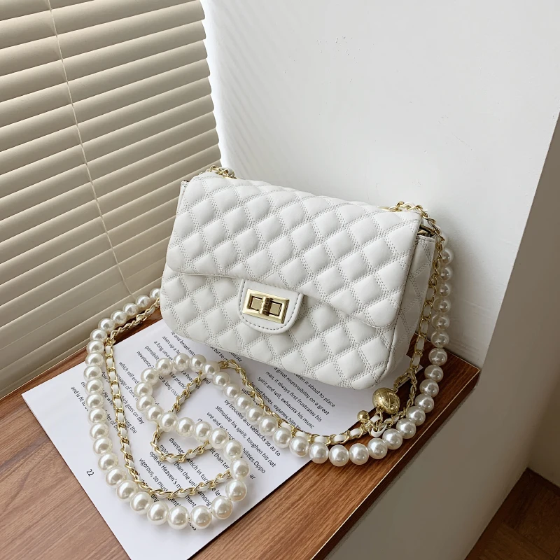 

2021 Latest Ladies pearl Sling Girls square Shoulder Bag Luxury Crossbody bag Women Designers Purses and Handbags