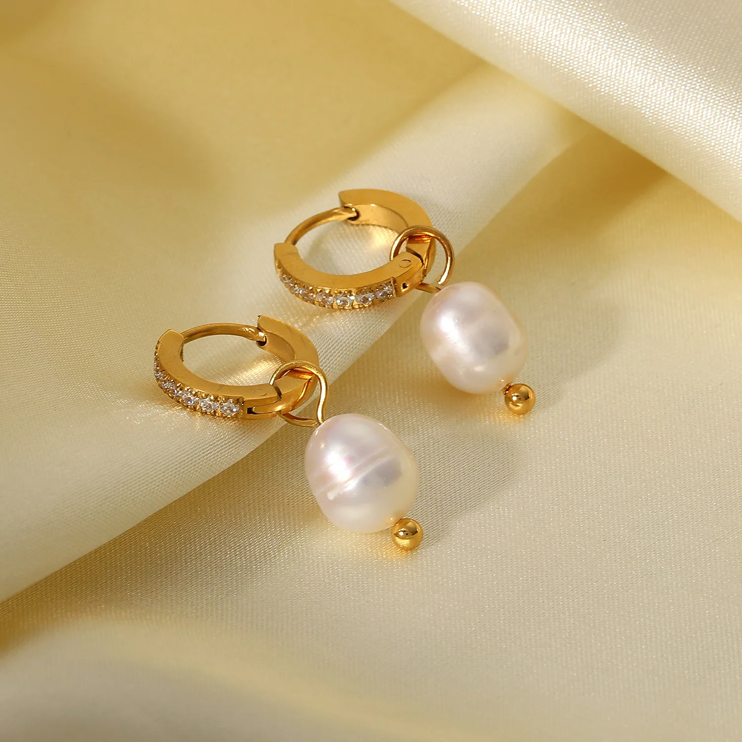 

fashion 18K gold plated zircon earring pearl hoop stainless steel earrings jewelry for women