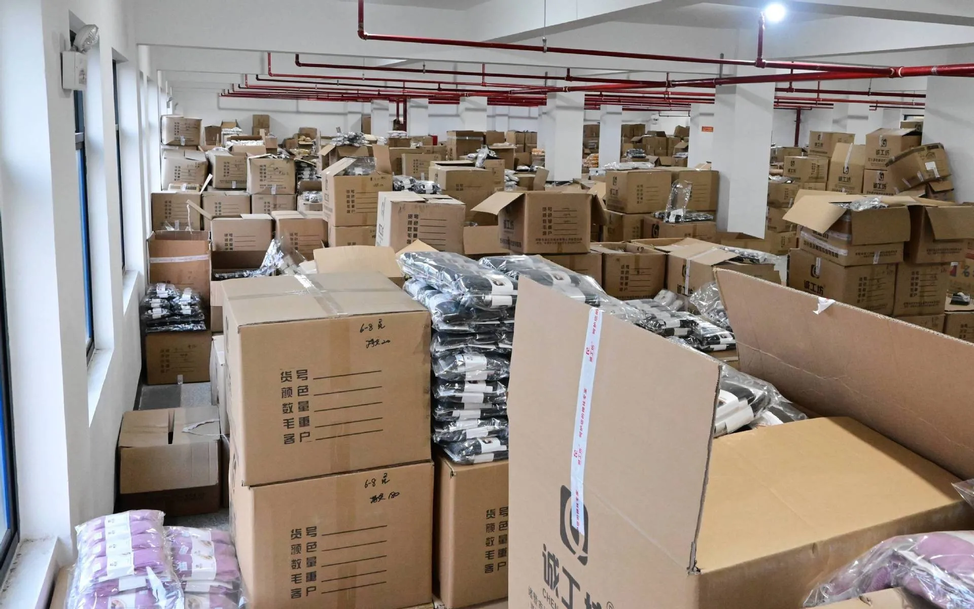 Packing into export cartons