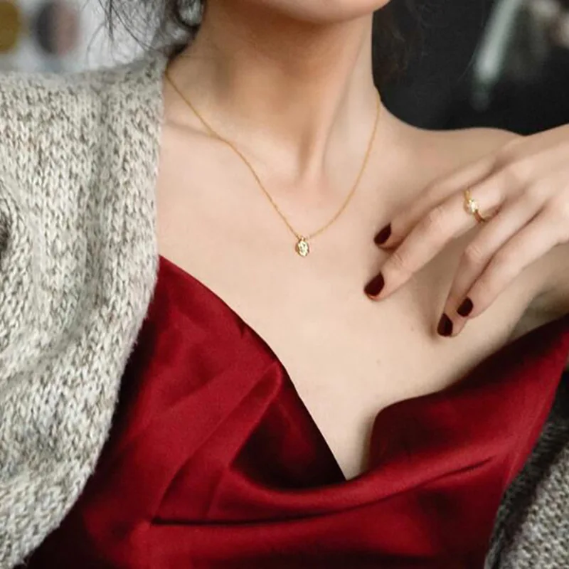 

Unique 18K Gold Plated Brass Statement Cubic Zirconia CZ Demon Eye Pendant Necklace Rhinestone Eye Pendant Necklace Lady