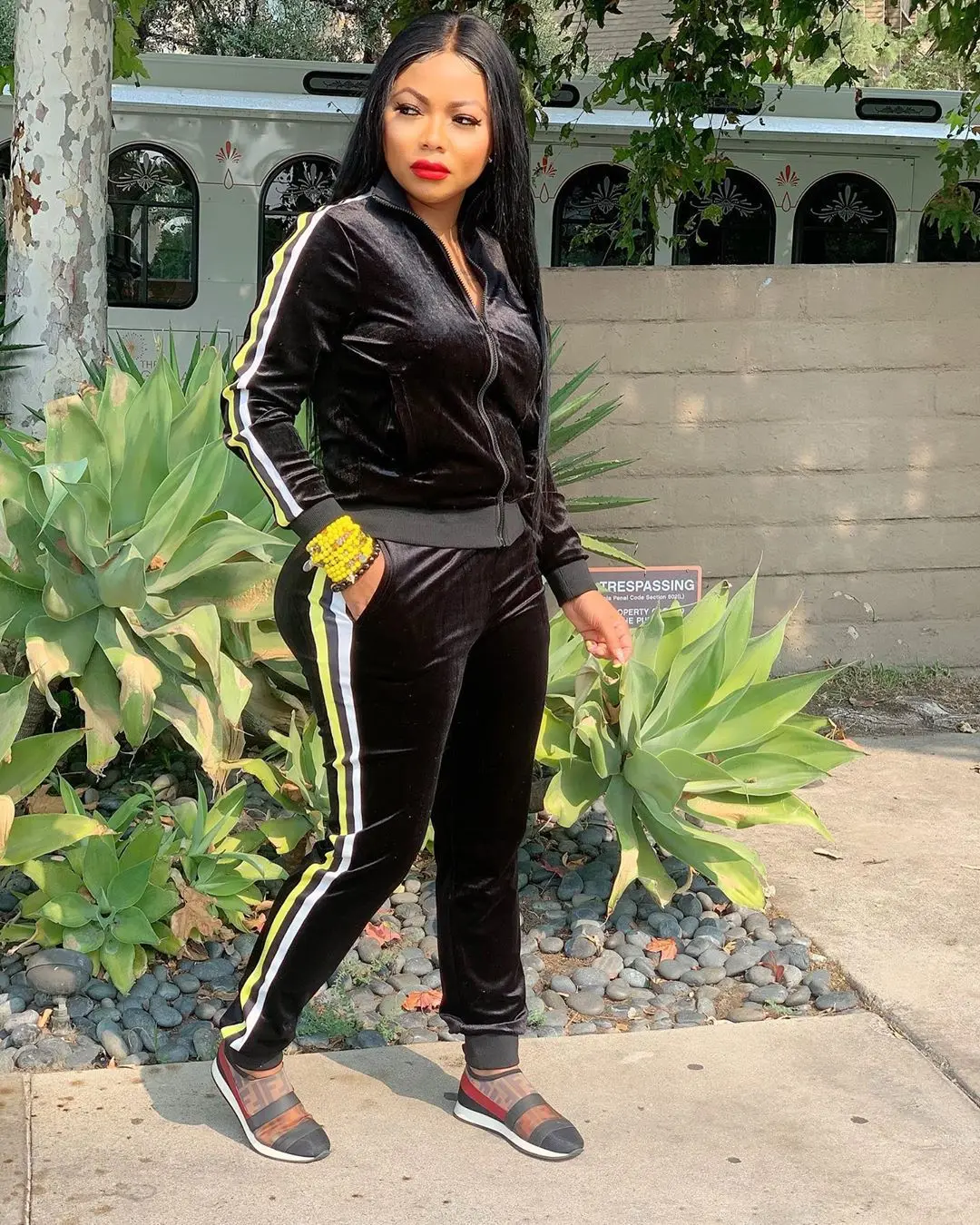 

Long Sleeve Thickened Casual Sets Softer Touch Pure Color Hoodie and Pants Velour Women Sets, 4 colors