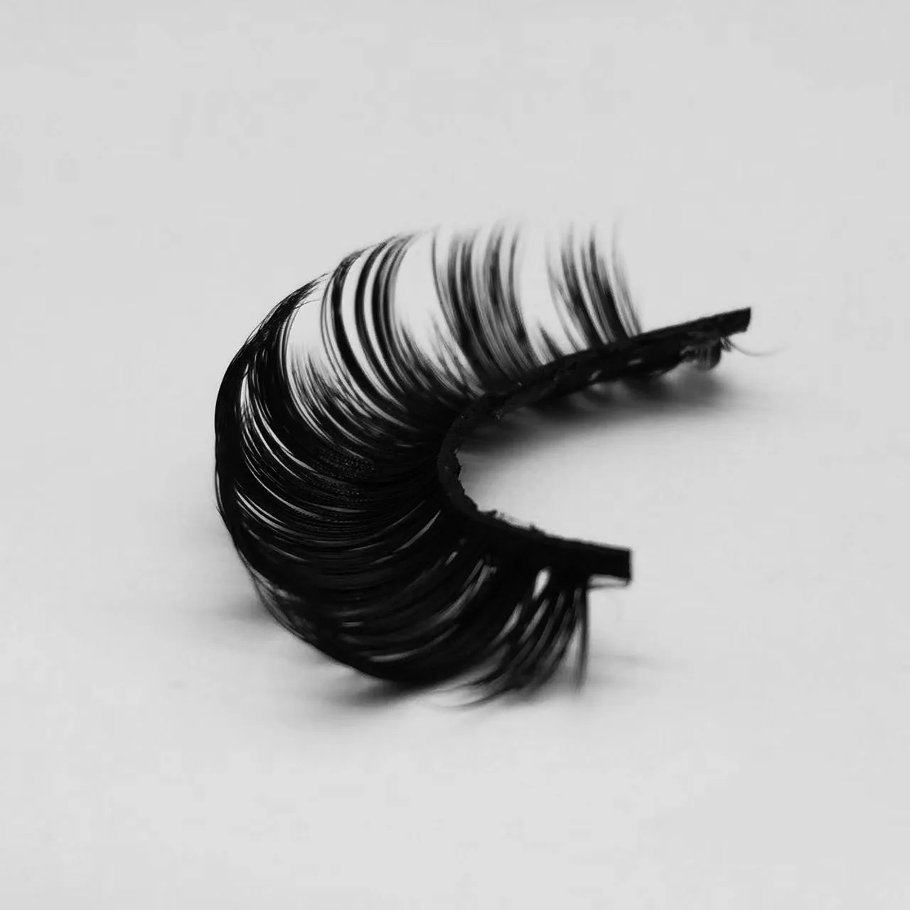 

X187E 15mm Fluffy Eyelashes 20mm Dramatic lashes Pack Faux Mink Thick Curly 3d Handmade Soft Strip False Eyelashes