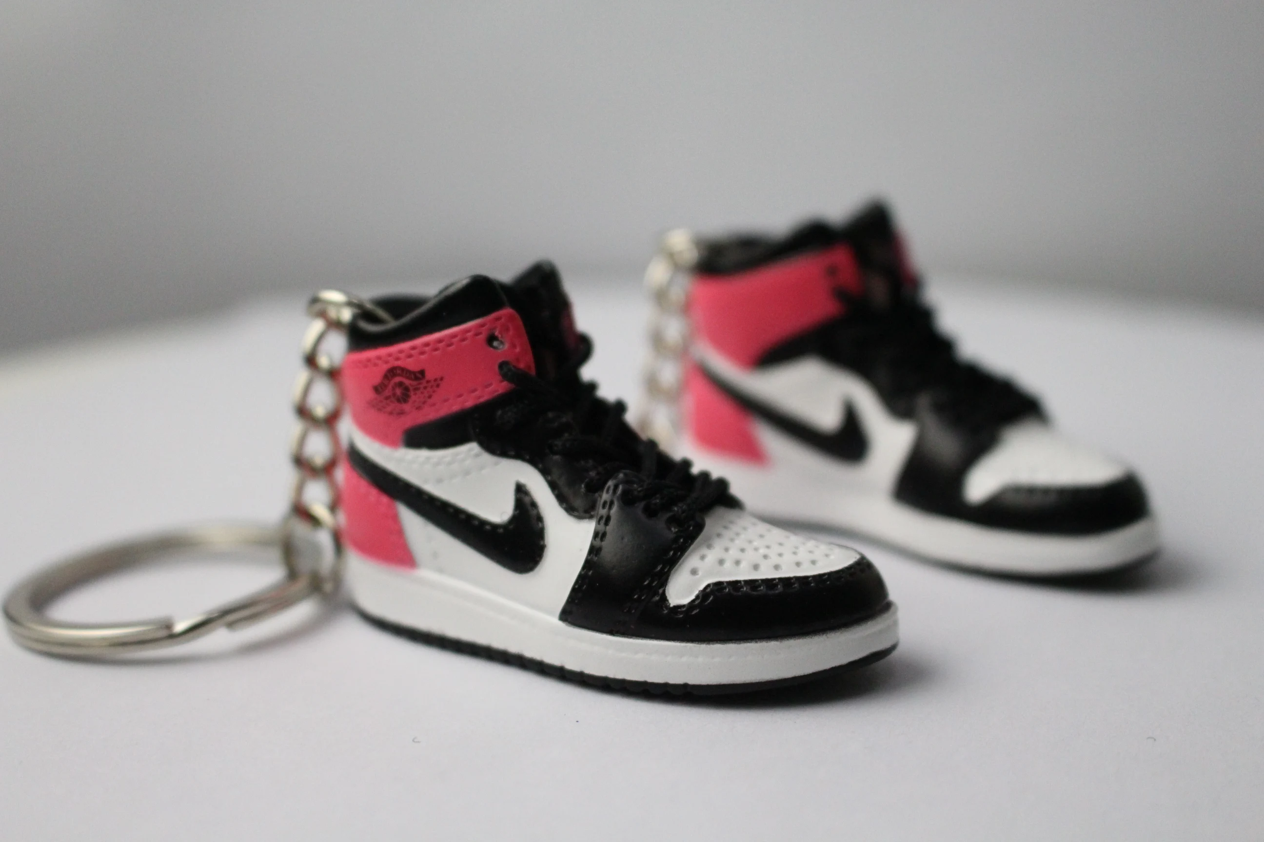 
Zhongshan Oneway Factory Made Wholesale Custom Fashion Design Personalized 3D Rubber Sneaker Keychain, Mini Shoes Keychin 