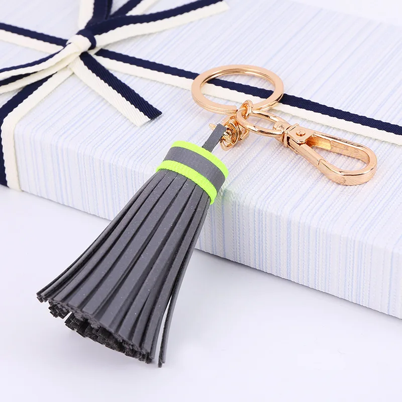 

Chinese manufacturer short tassel key chain bag pendant design with accessories