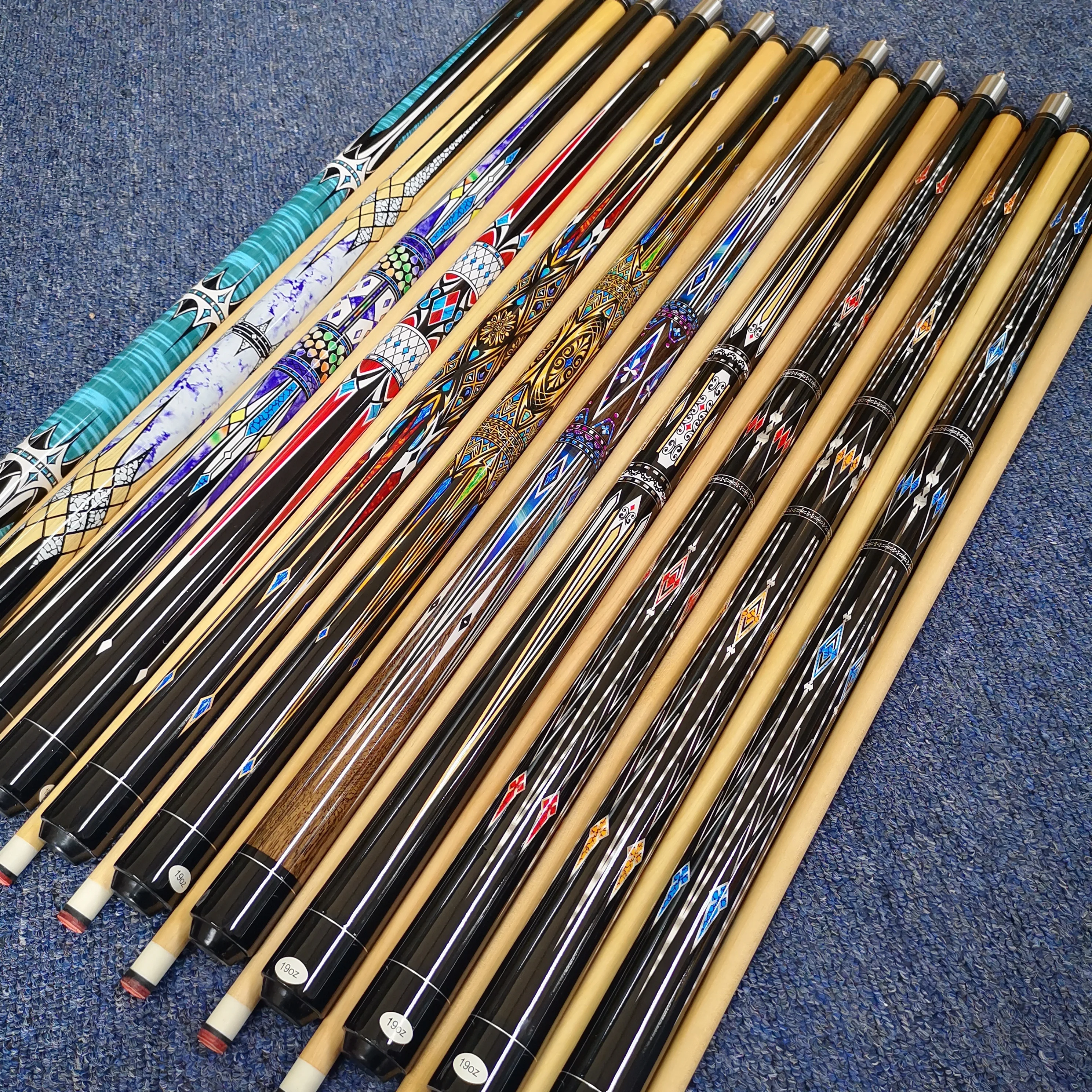 New Fashion Design 1/2 -PC Billiard Club Training Maple Wood Pool Billiard Cue 2 Pieces Billiards Pool Cue 13mm Size Tip