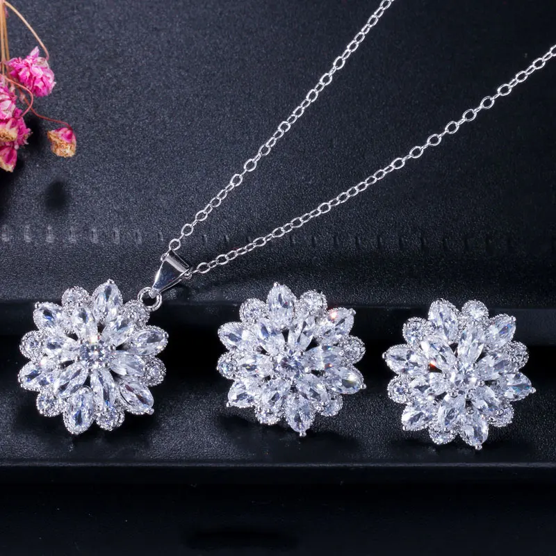 Sparking Clear White CZ Stone Rose Gold Color Women Flower Shaped Stud Earrings and Necklace Jewelry Set for Lady Fashion Gift