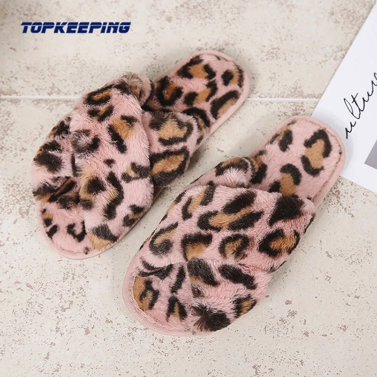 

1D0042 2020 Fashion Plush Leopard Fur Woman Slipper