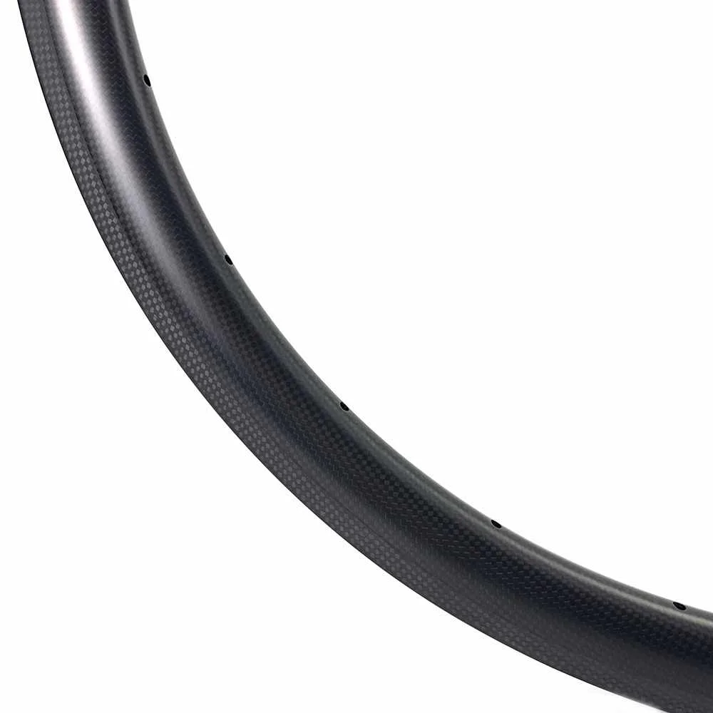 

Xiamen 700C Light Road Bicycle Cycle Parts Carbon Rim