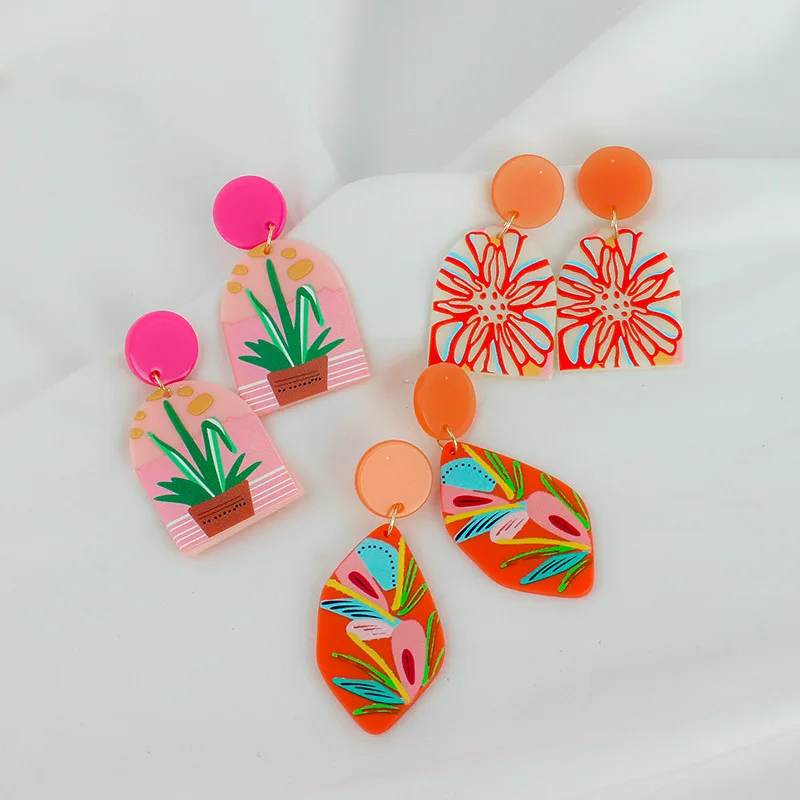 

OUYE 2021 fashion new simple temperament cute giraffe atmospheric acrylic resin earrings for women jewelry, Colorful