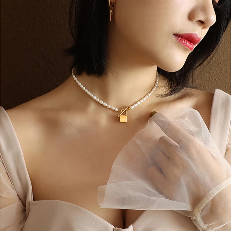 

Women Irregular Baroque Fresh Water Pearl Necklace Stainless Steel 18k Gold Plated Lock Pendant Choker Necklace