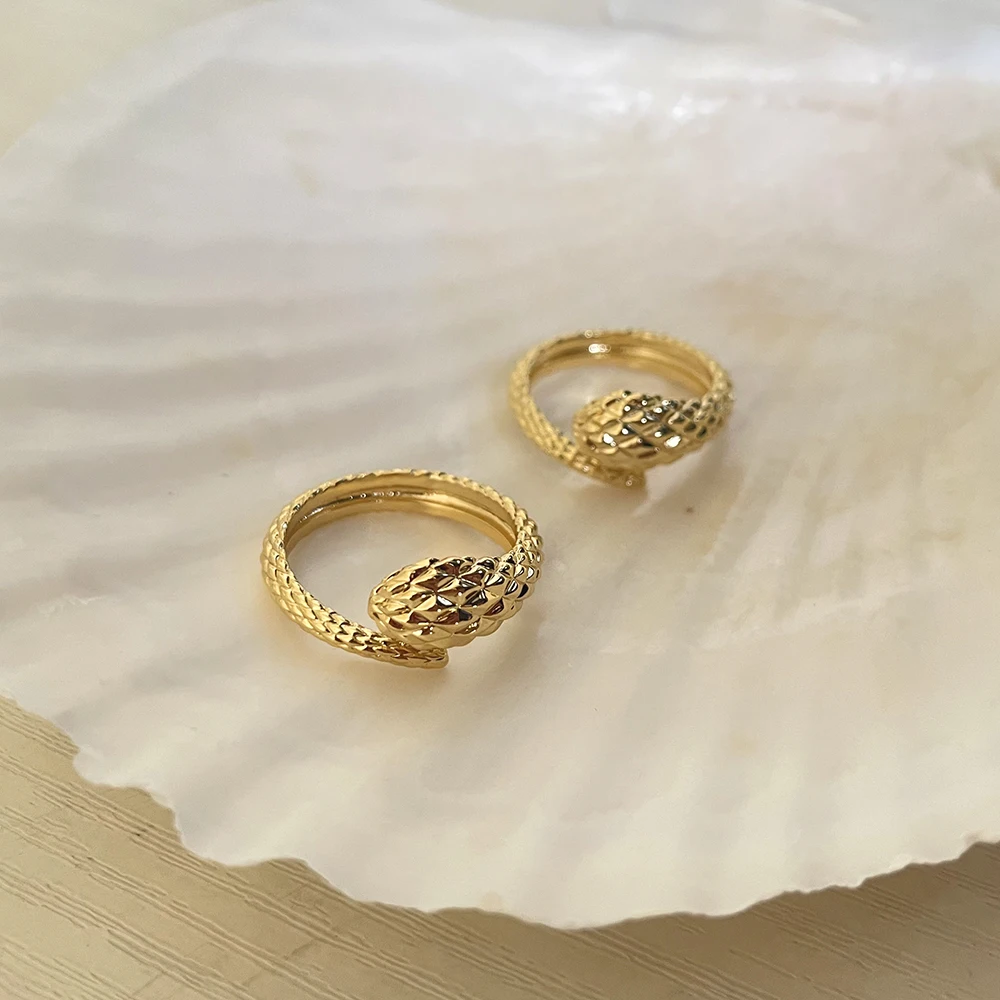 

Classic Carved Textured Curl Twisted Coiled Snake Rings Gold Plated Chunky Ring Plain Vintage Minimalist Fashion Jewelry 2021