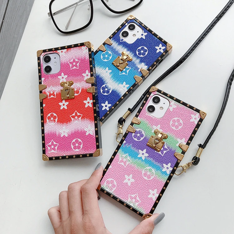 

Popular Brand Luxury Leather Back Cover Fashion Phone Case Square case for iPhone 12 12pro 12pro max