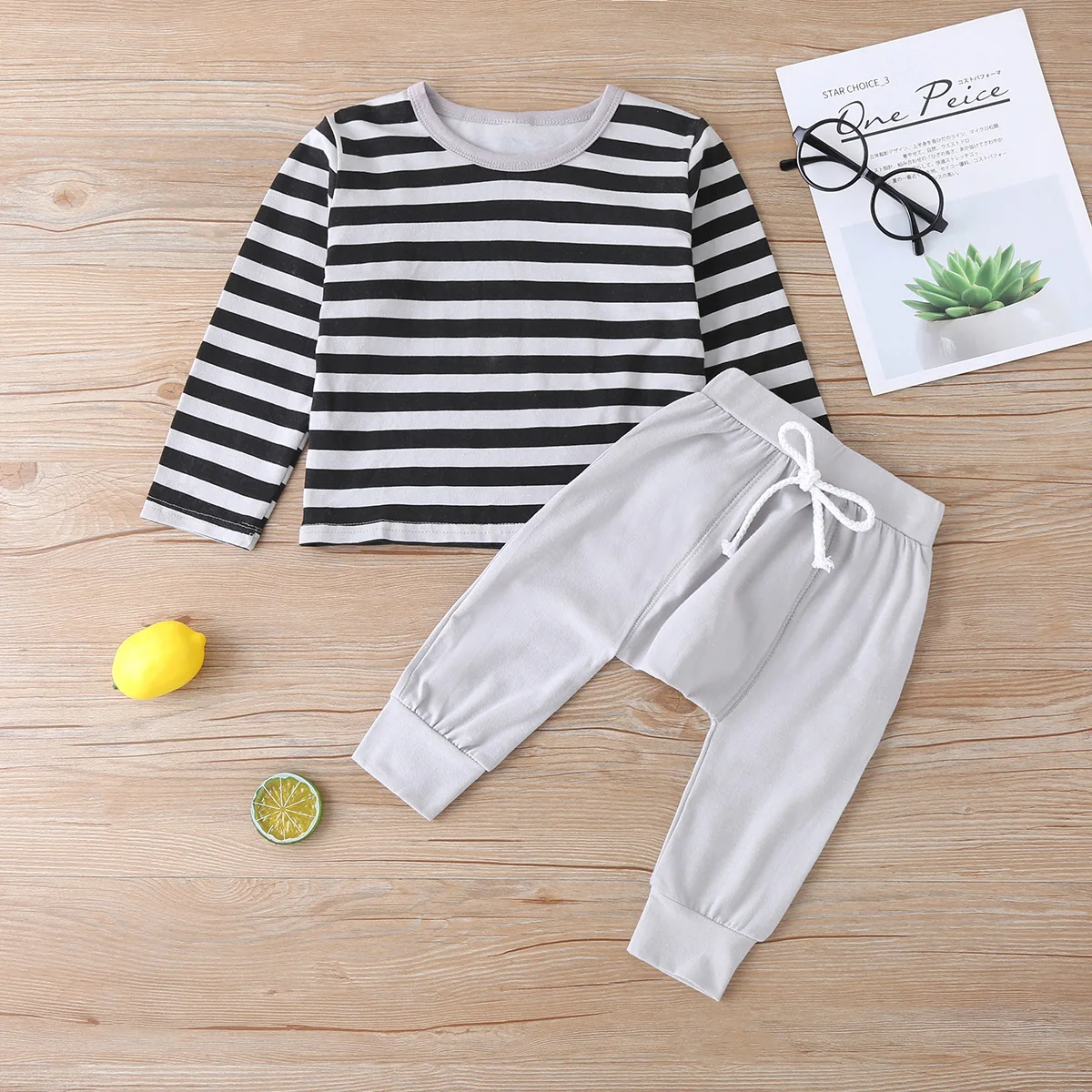 

B53412A 2020 Little boys fashion pure color casual striped t-shirt with pants, Shown