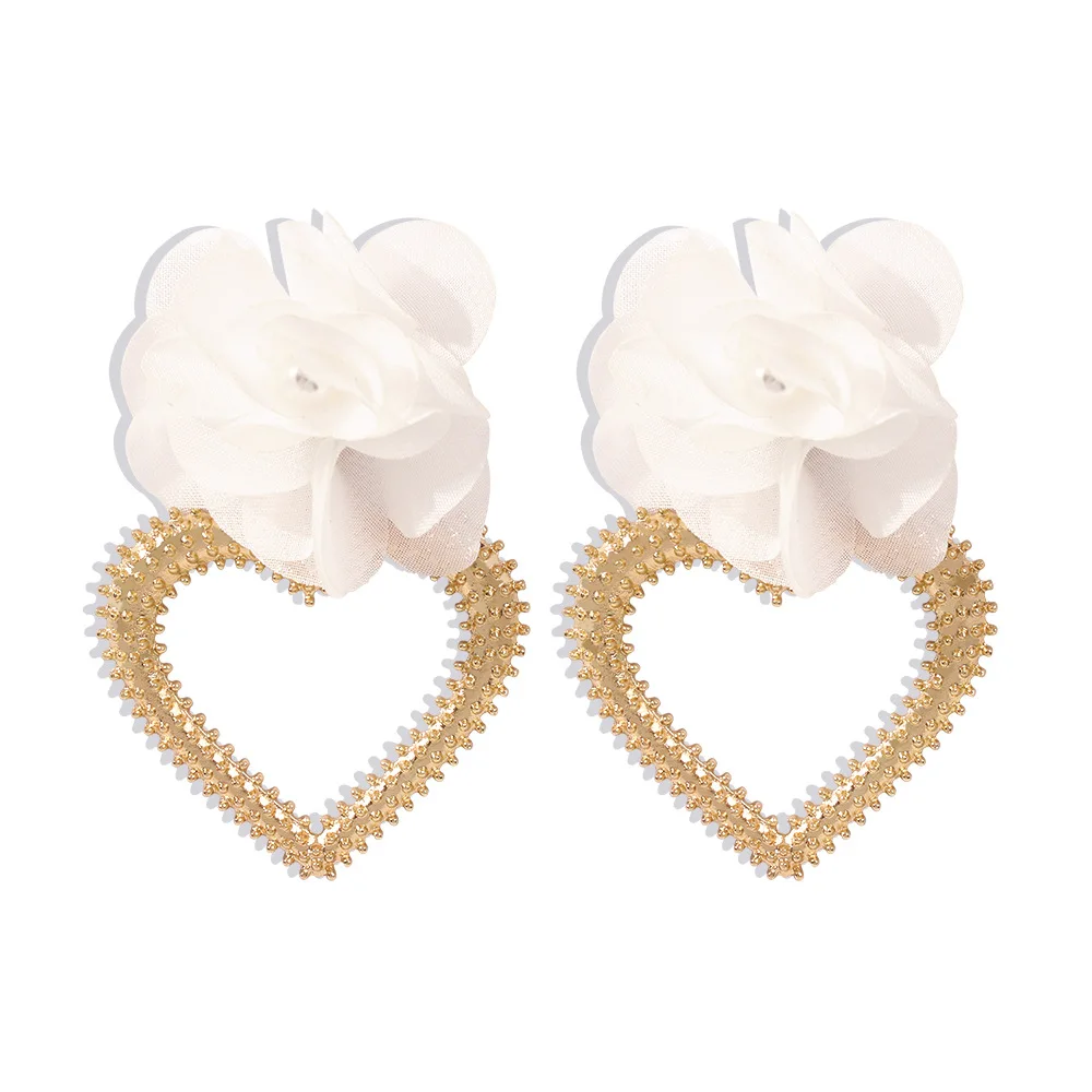 

2021 Exaggerated style women zinc alloy simulated pearl fabric heart shape high quality earring with manufactory directly, Gold
