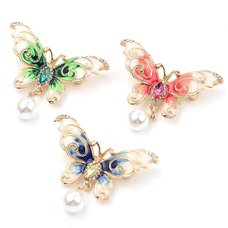 

Fashion Crystal Pearl Pendant Butterfly Brooch Charm Fashion Glisten Insect Jewelry For Women Clothes Skirt Party Accessories
