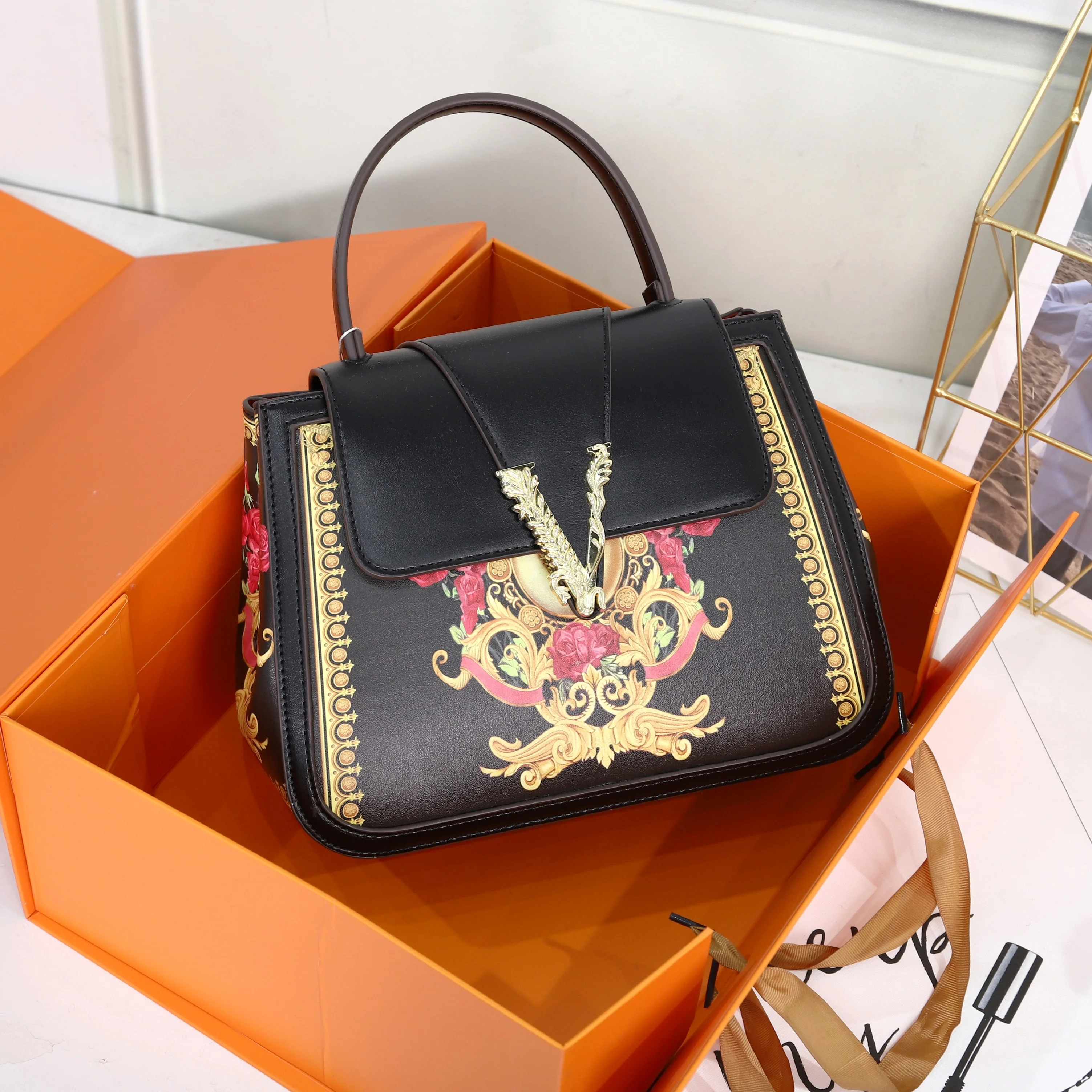 

Latest Fashionable female bag printing handbags textures designer ladies bag graffiti bag for women with box factory direct sale