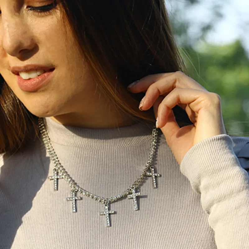 

2020 Christian Religion Adjustable Chain Plated Cross Necklace Full Crystal Rhinestone Cross Pendant Necklace For Women