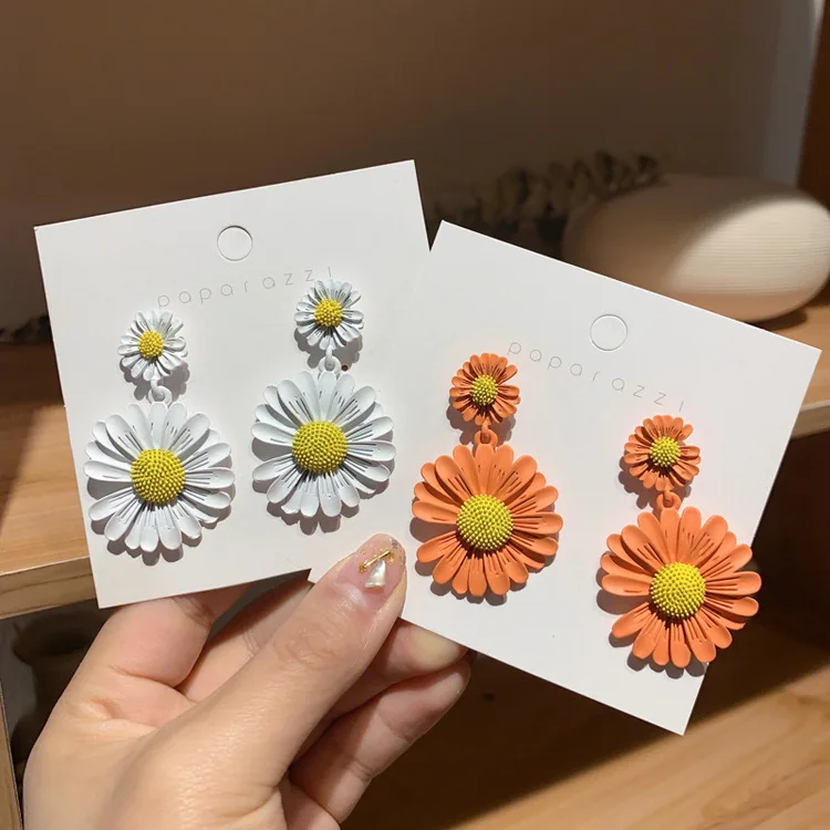 

2020 multicolor ladies plastic flower earrings latest fashion