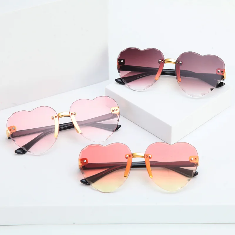 

2021 new fashion shades Kids Heart Sunglasses, hot sale kids Child sun glasses mirror heart shape sunglasses wholesale