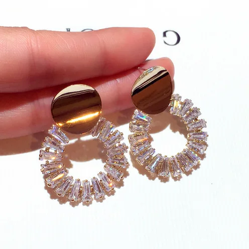 

Luxury Crystal Circle Earrings Super Shiny New Korean Earrings For Women Dangle Earring Ear Jewelry, Picture shows