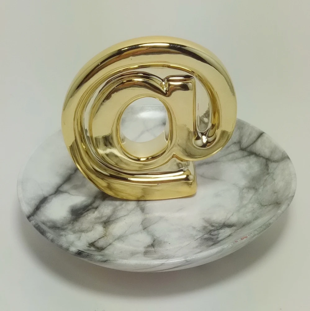 

ceramic trinket plate with gold rim jewelry display stand for wedding