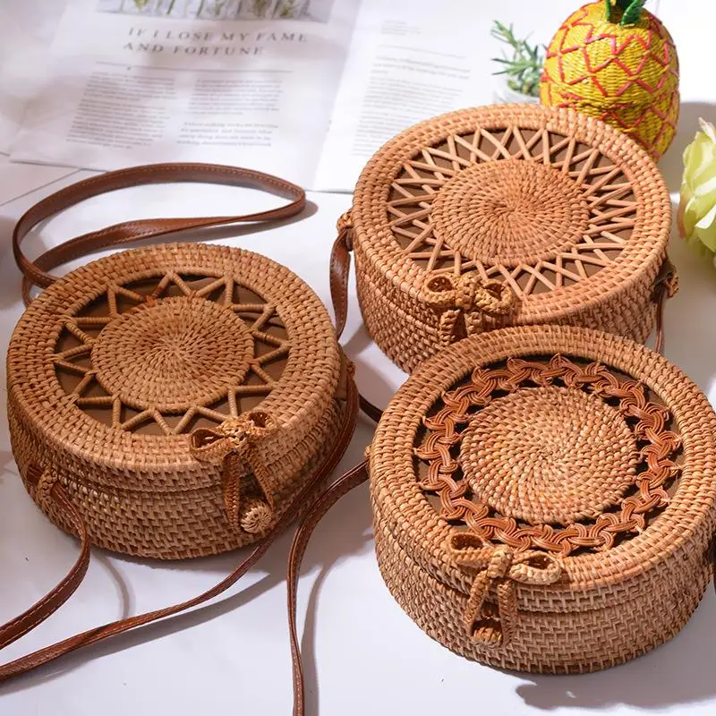 

Wholesale Summer beach handmade woven round natural straw rattan shoulder bag for women handbags