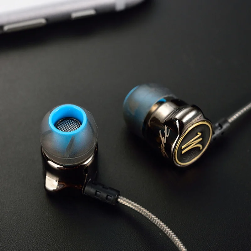 

QKZ DM7 Earphone In-ear Heavy Bass Metal Mic Headphone Fashion Wire Control Headset, Black